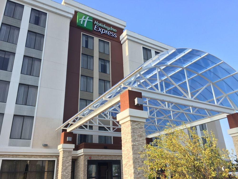 Hotel Holiday Express Chicago Nw - By Ihg Arlington Heights
