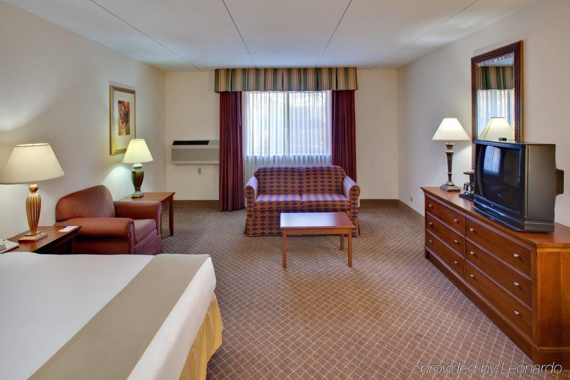 Hotel Express Chicago Nw - By Ihg
