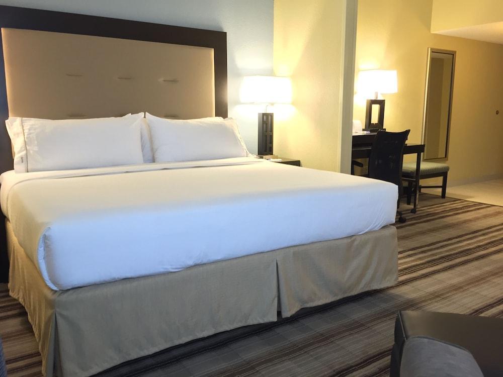 Hotel Express Chicago Nw - By Ihg